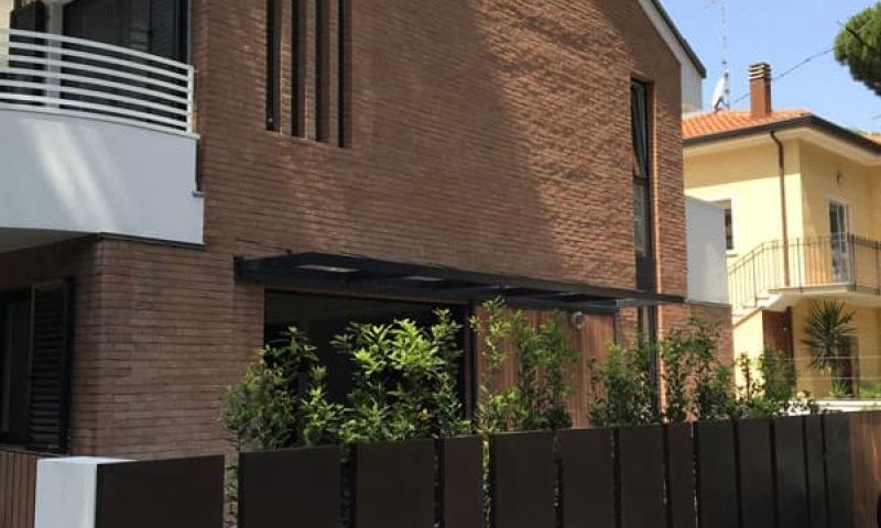 Edificio bifamilliare M. + R. Riccione